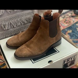 Frye Chestnut Chelsea Boots